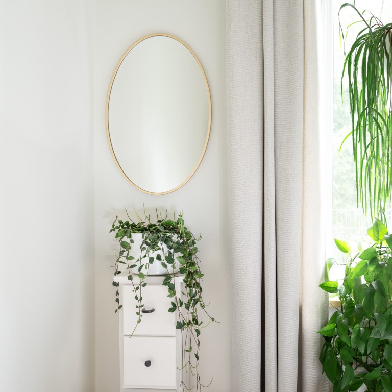 Lustro owalne OVO MINIMAL - w złotej, cienkiej ramie, pionowe