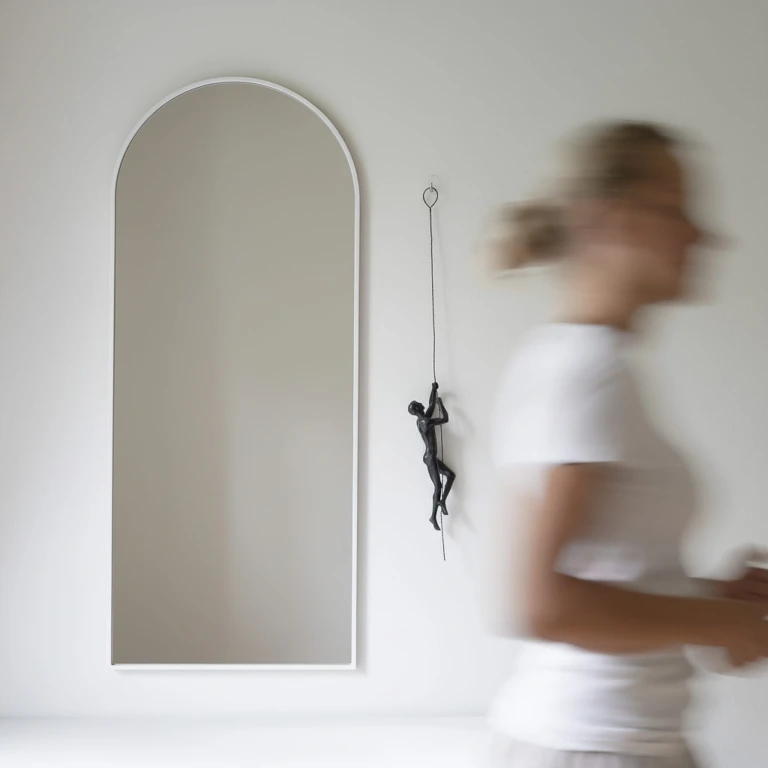 Lustro półowalne ARCUS MINIMAL - w białej, cienkiej ramie, pionowe 