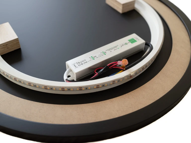 Lustro TARAMA LED