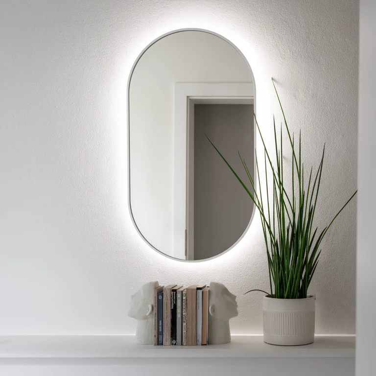 Lustro owalne CASSINI MINIMAL LED - w białej, cienkiej ramie, podświetlane, pionowe
