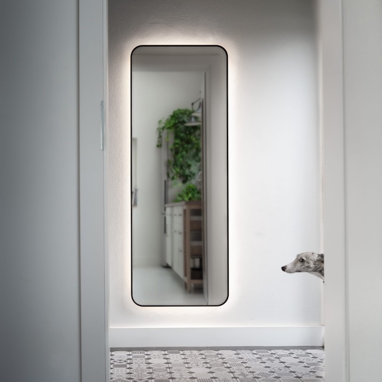 Lustro prostokątne ORTO MINIMAL LONG LED - w czarnej, cienkiej ramie, podświetlane, do przedpokoju