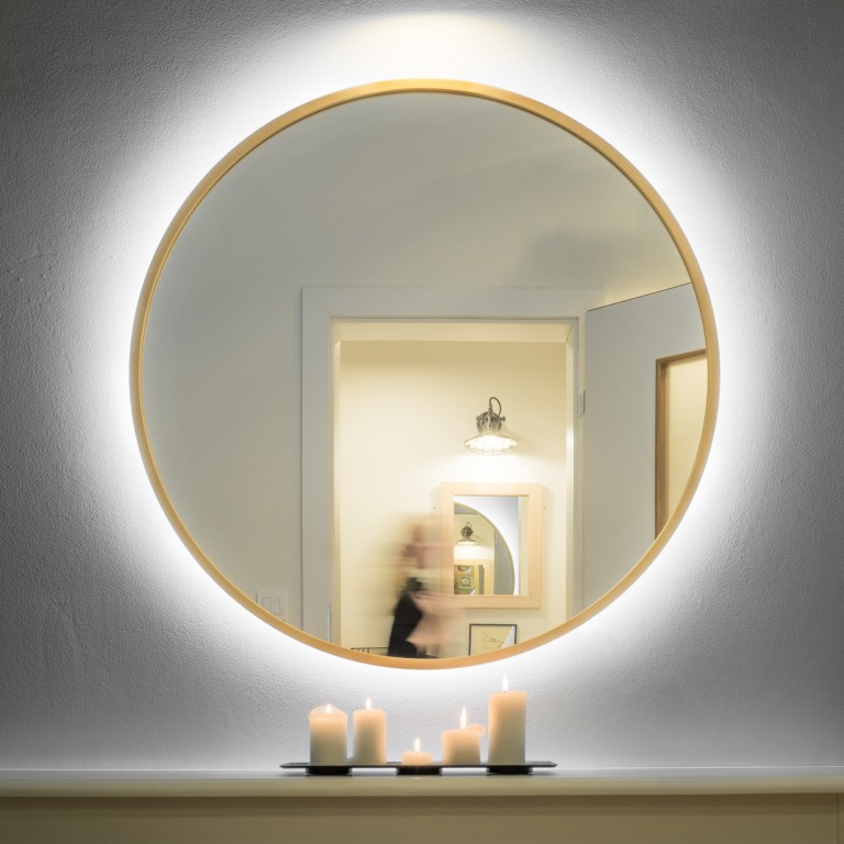 Lustro okrągłe ORBITAL LED - w złotej ramie, podświetlane