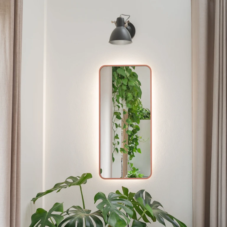 Lustro prostokątne ORTO MINIMAL LED - w miedzianej, cienkiej ramie, podświetlane, pionowe 